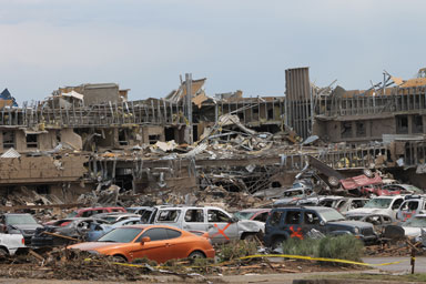 tornado distruction